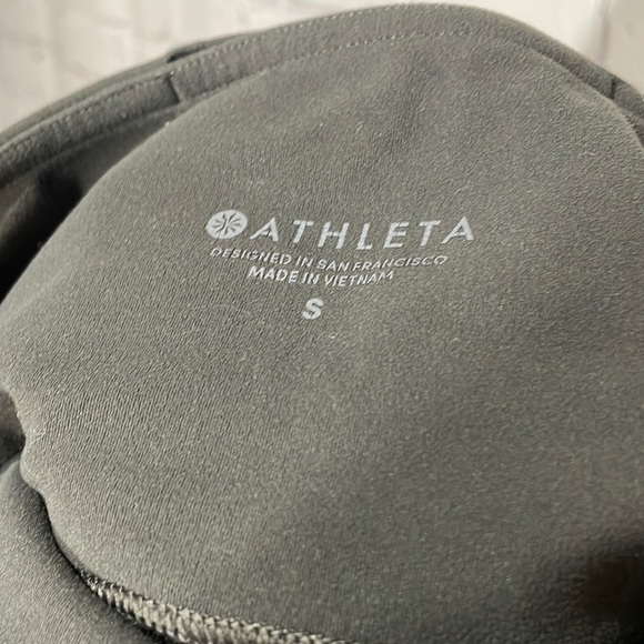 Athleta Shorts Size s green shorts - Picture 3 of 4